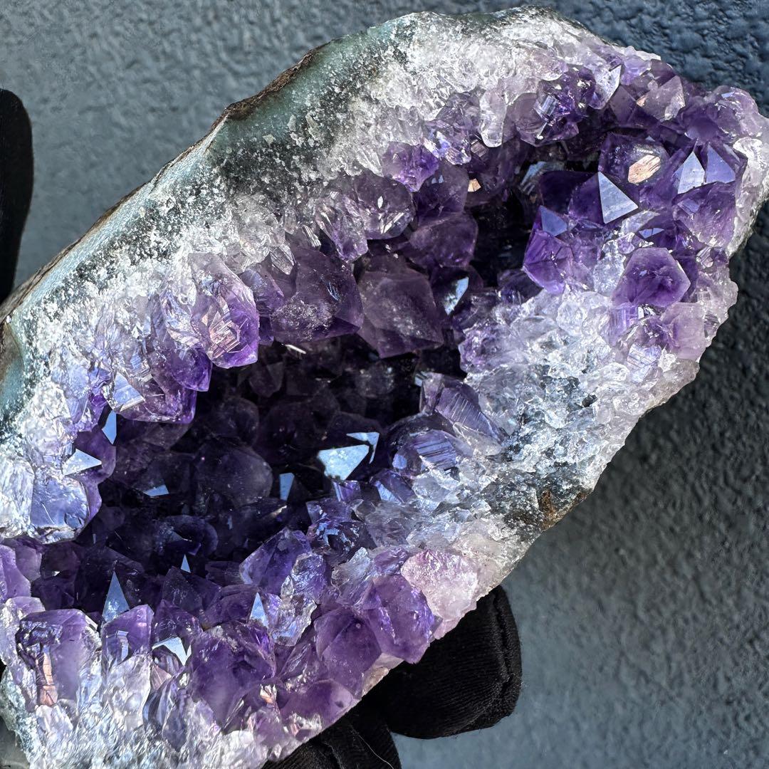 値下げ❗️欠けあり❗️濃紫の煌めきウルグアイ産☆アメジストクラスターA1176