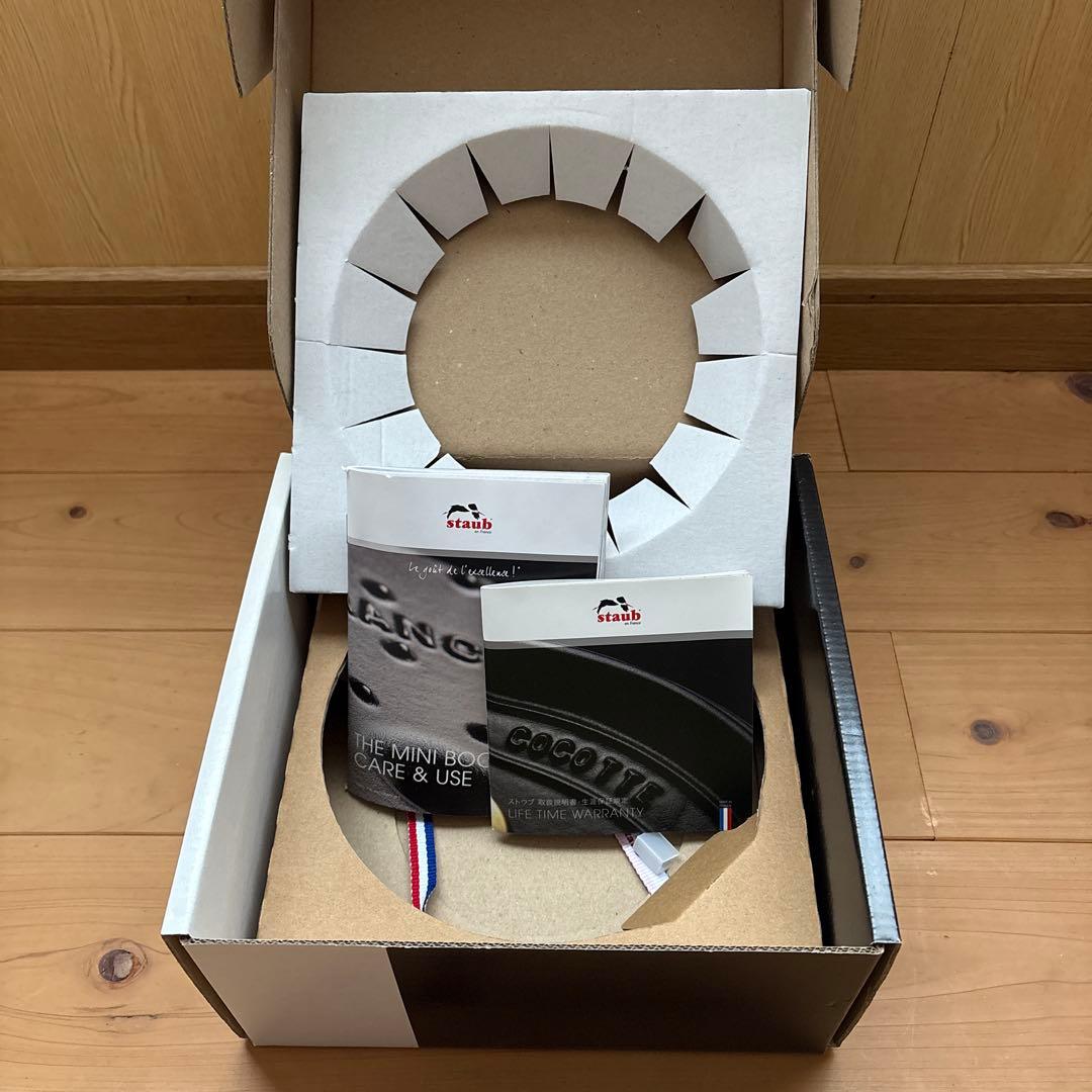 STAUB ピコ ココット ラウンド両手鍋 ダークレッド 約18cm