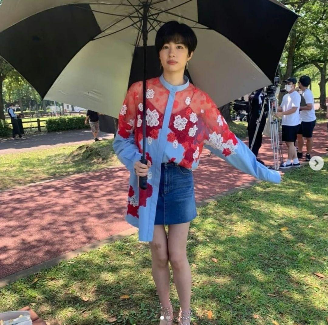 新品 ヴァレンティノ フラワーレース切替 シャツ ブラウス 米倉涼子 40 刺繍