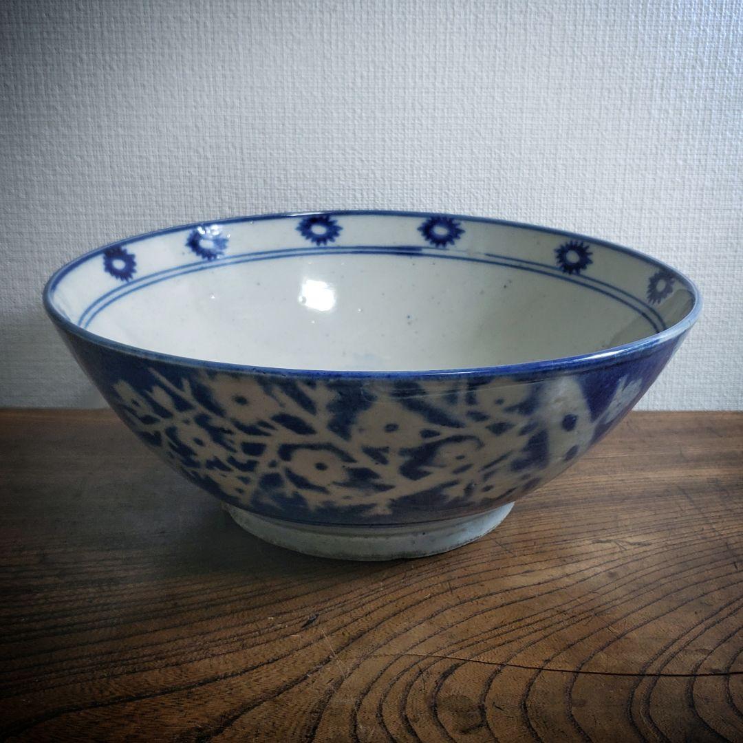 中国　鉢　青花染付梅図碗　清朝期　梅　染付　吹き付け　吹墨　丼