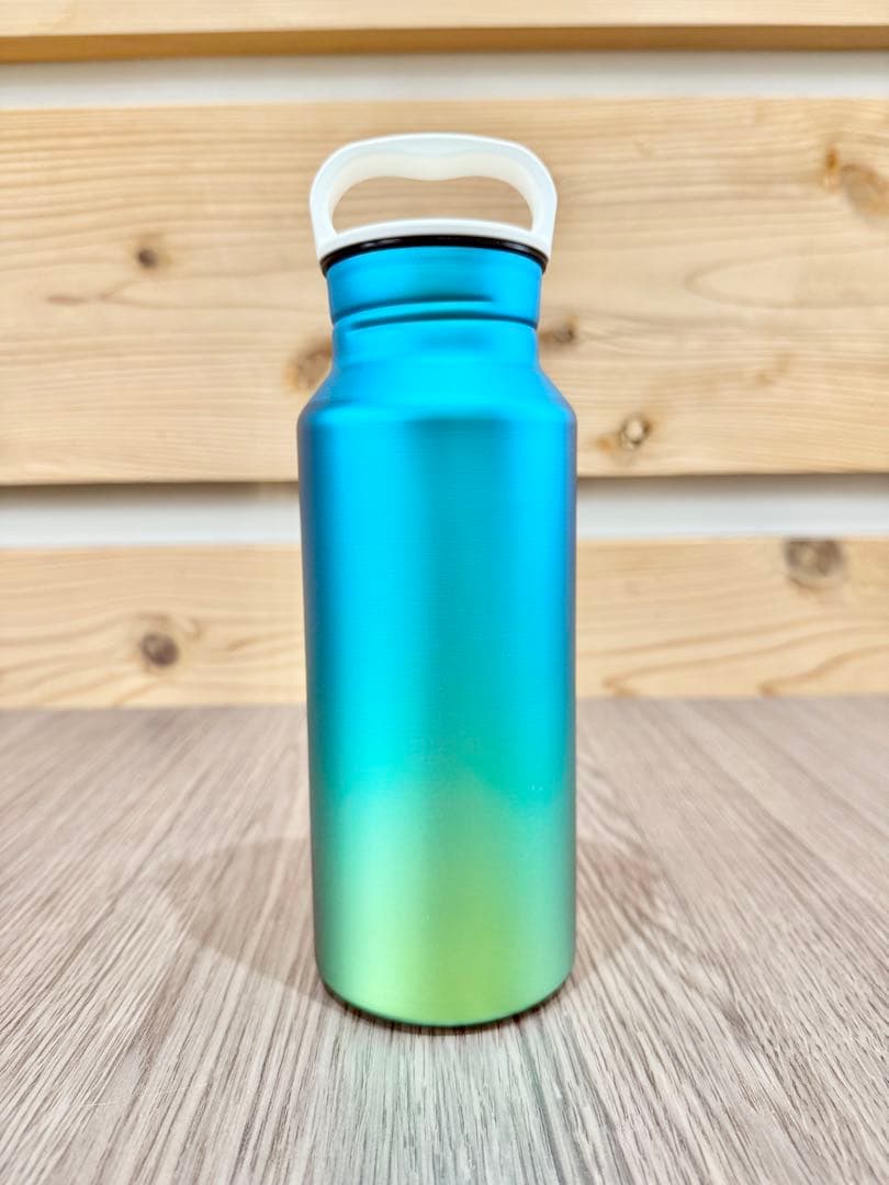 新品 未使用  peak チタン水筒 600ml オーロラボトル