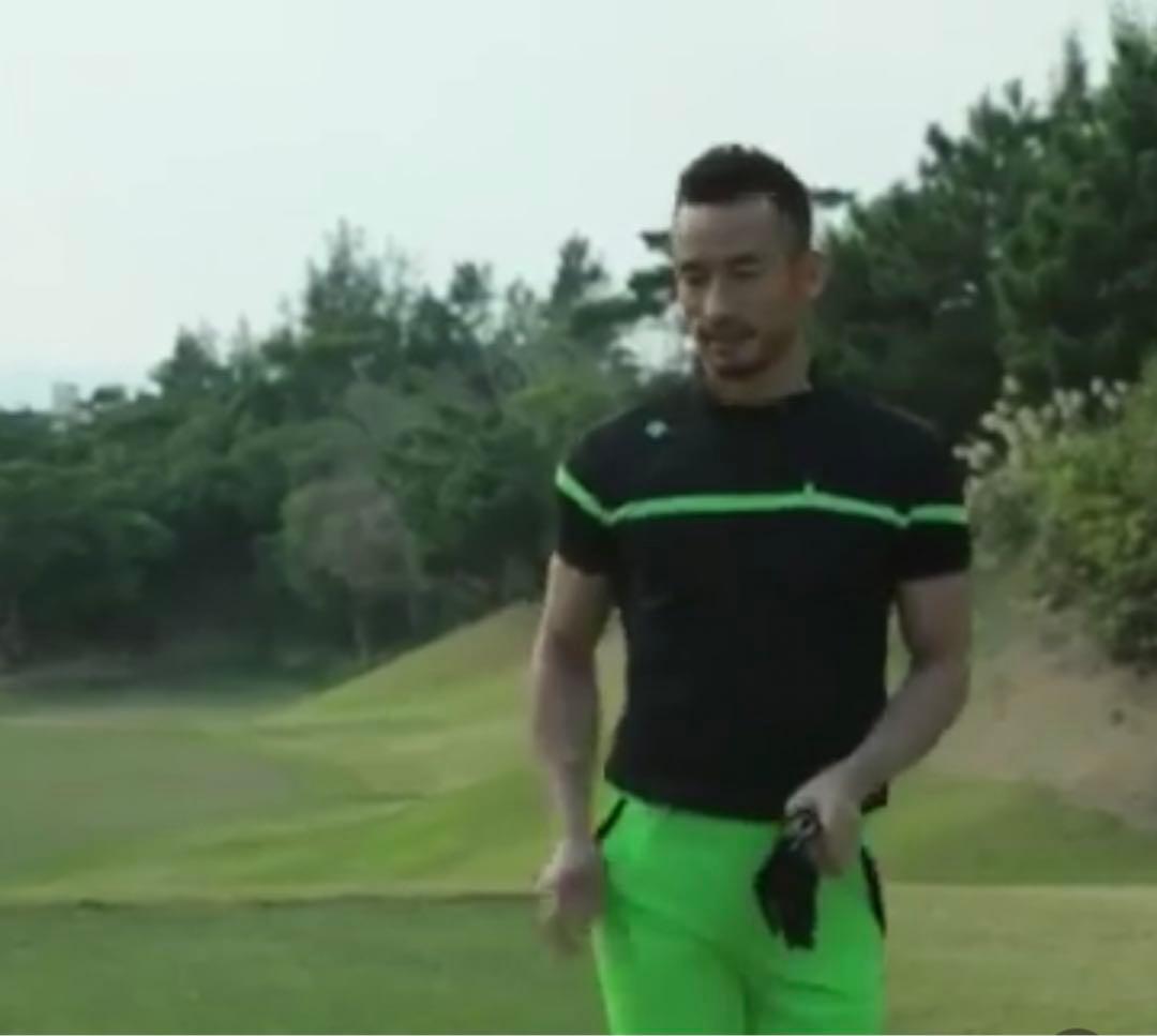 中田英寿愛用　デサントゴルフ　セットアップ　夏用　ウエア　descents