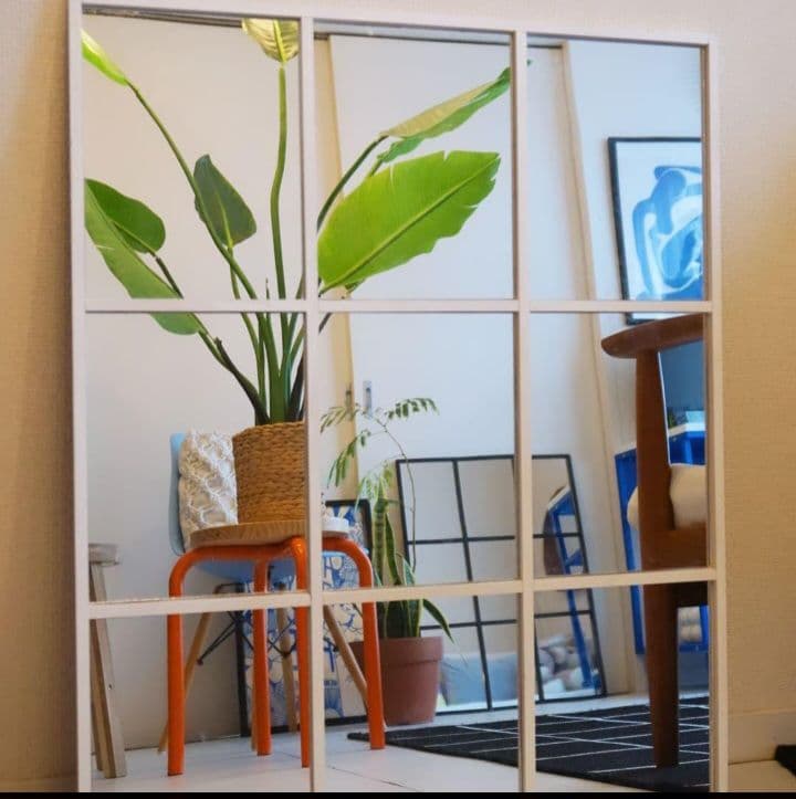 格子状フレームの壁掛け鏡（ブラック・ホワイト） 9枚ミラー