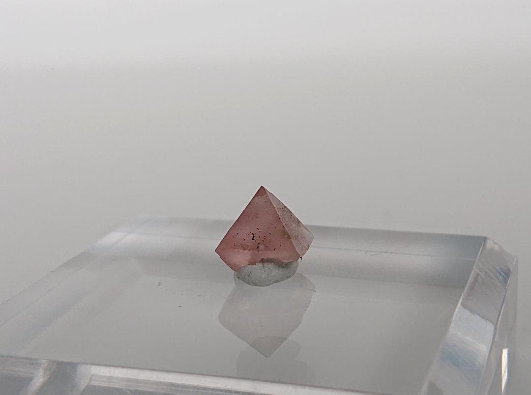 鉱物標本　ピンク  フローライト（蛍石）　内モンゴル