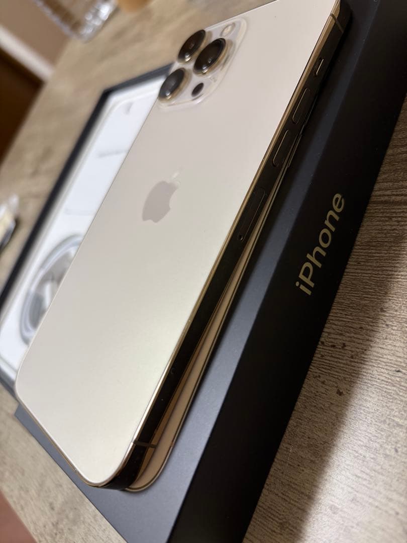 iPhone 13 pro max ゴールド　128GB