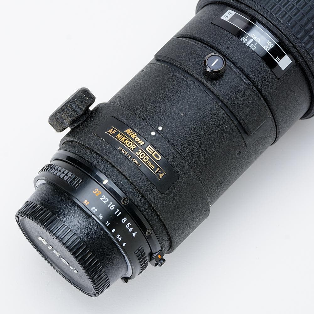 ニコン　AF NIKKOR 300mm F4 ED NIKON
