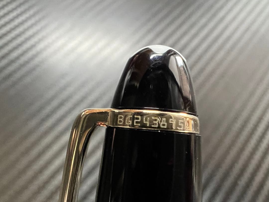 モンブラン マイスターシュテュック 144 万年筆 ブラック 中白 EF 極細字