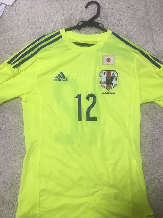 現日本代表室屋選手の着用ユニホーム