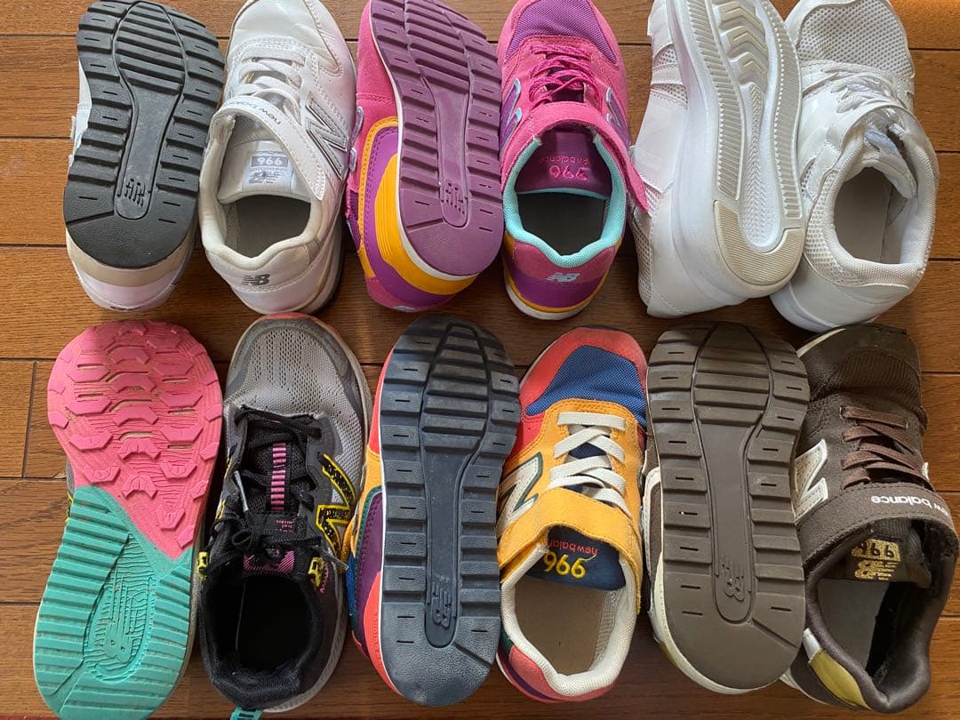 キッズ　NB ニューバランス　スニーカー（まとめ売り）