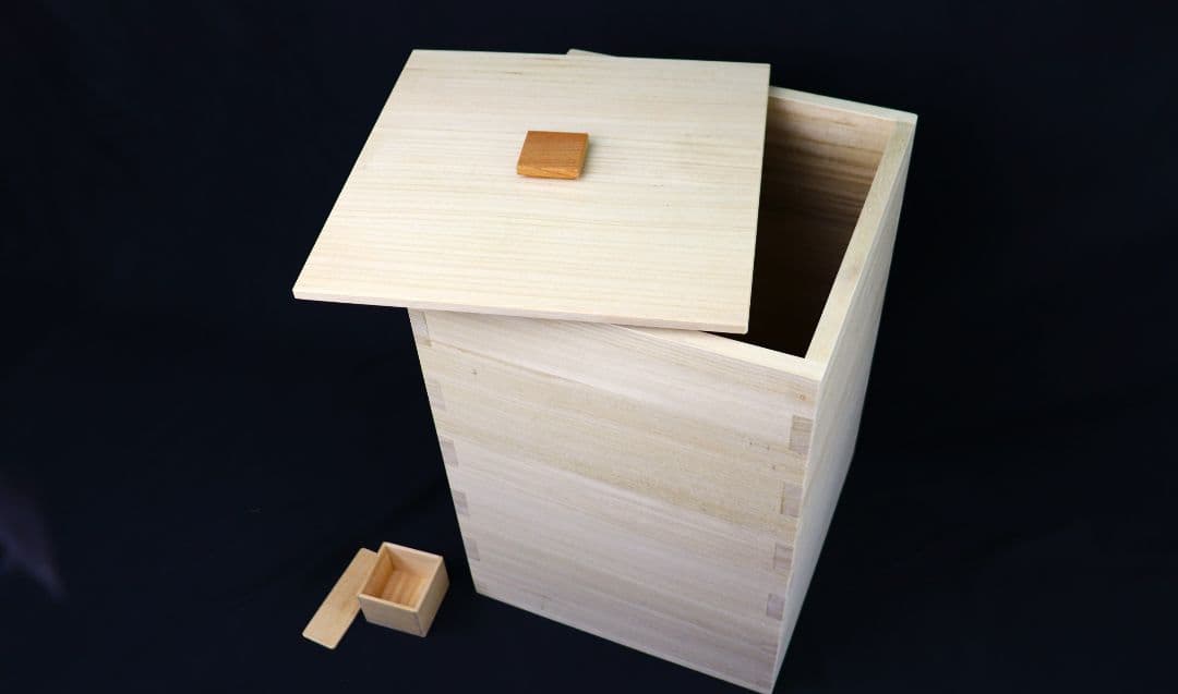 【30キロ用】【新米の美味しさ長続き】最高峰の米びつ　コシヒカリ