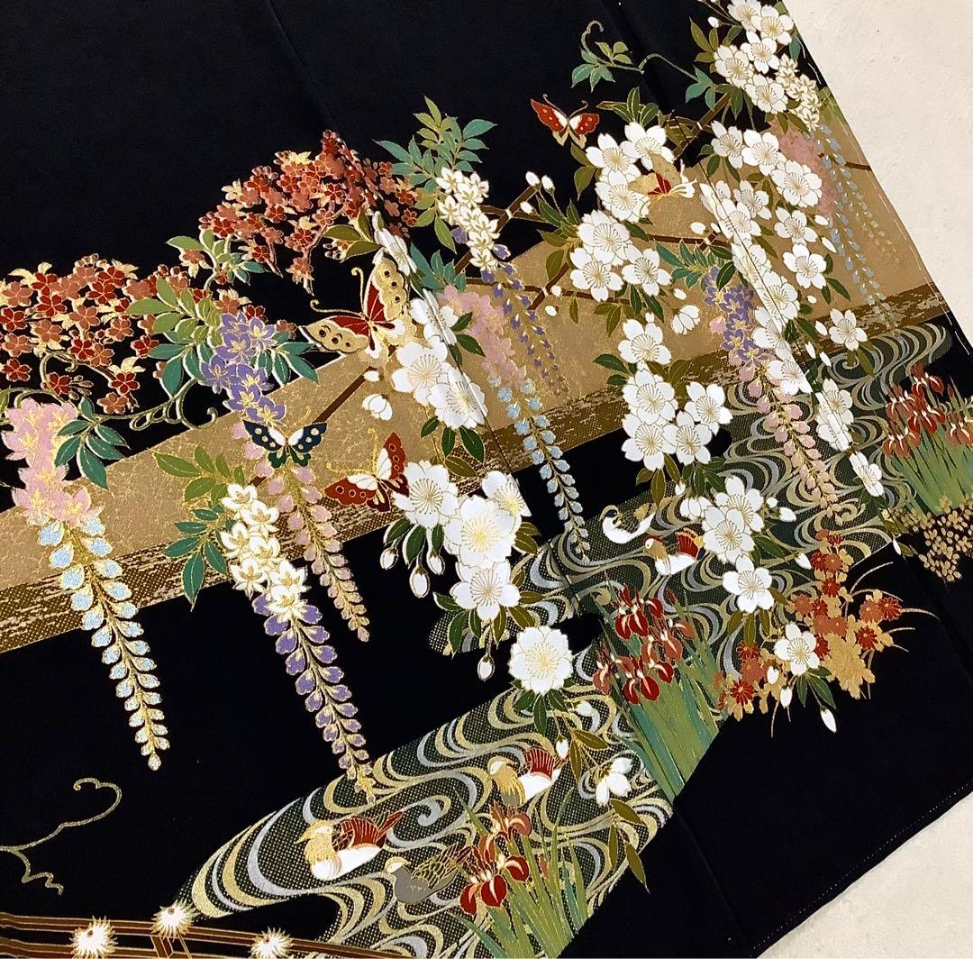 正絹黒留袖　駒刺繍　風景花蝶文　金彩　⑧(訪問着、紬、袋帯なども出品)