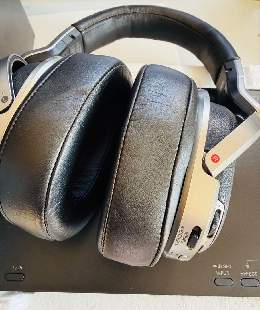 美品　SONY 9.1ch ワイヤレスヘッドホン MDR-HW700DS