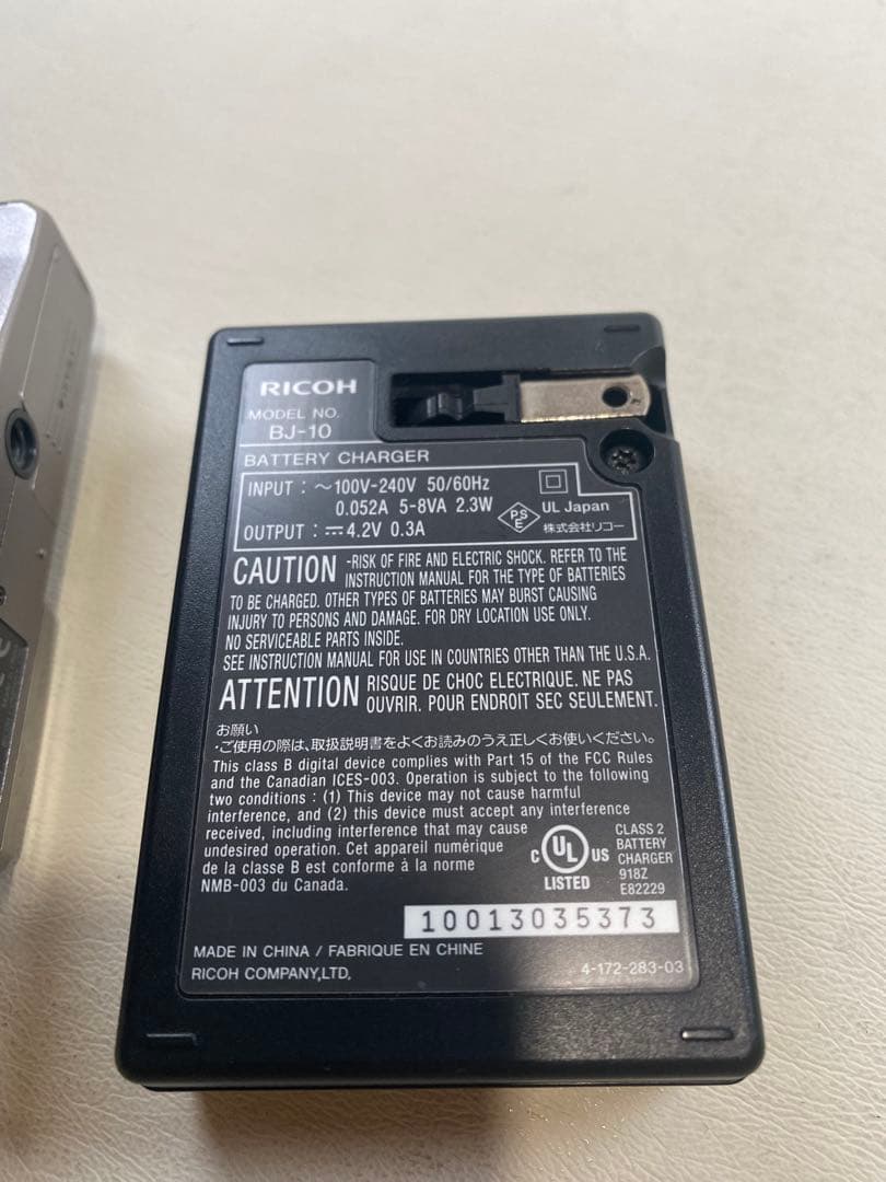 RICOH デジタルカメラ　CX3 ピンクシルバー　ツートンカラー　美品