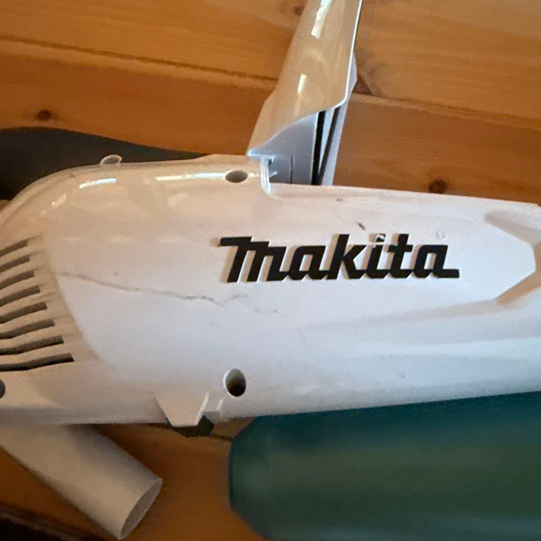 マキタ　充電式クリーナー CL280FD 18v バッテリー 1830B