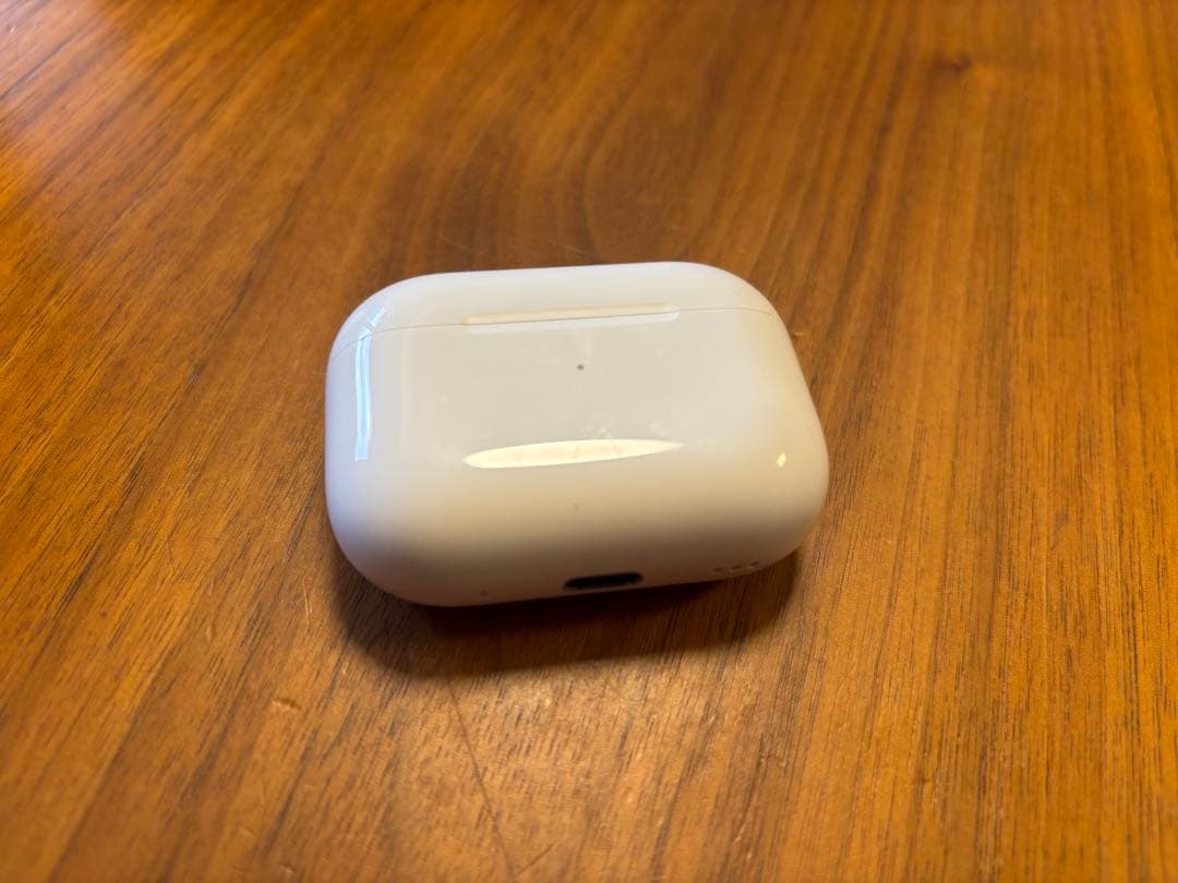 AirPods Pro 第二世代　USB-C シリコンケース付き
