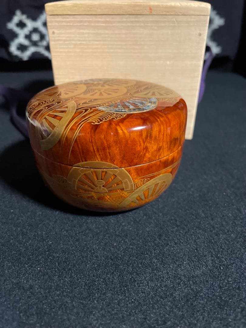 加賀蒔絵　松浦寛子作 恭永監修　螺鈿金蒔絵棗　御所車蒔絵 共箱付 高級茶道具