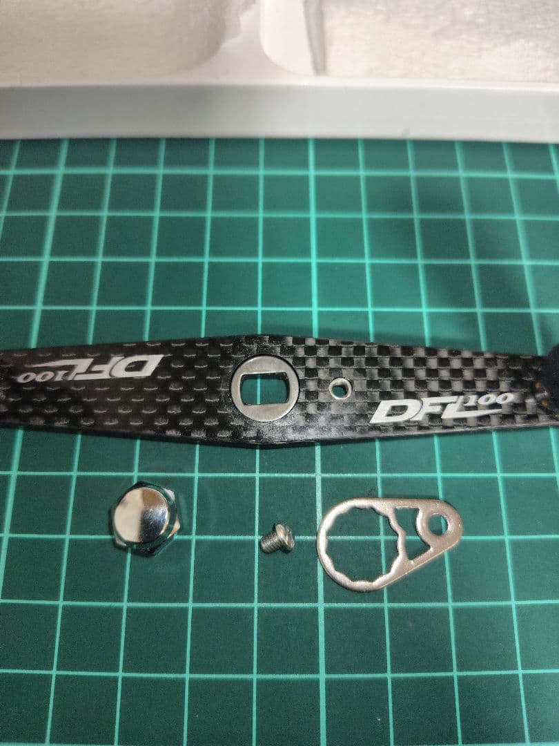 アブ　DFL100　左ナット用