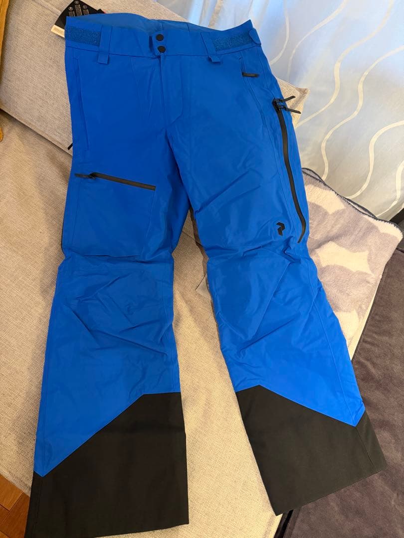 ピークパフォーマンス　スキーウェア　パンツ　新品タグ付き