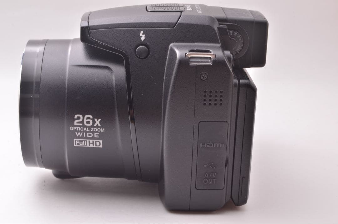 ニコン【簡単スマホ転送OK】Nikon　初心者カメラ　ネオ一眼レフ　P100