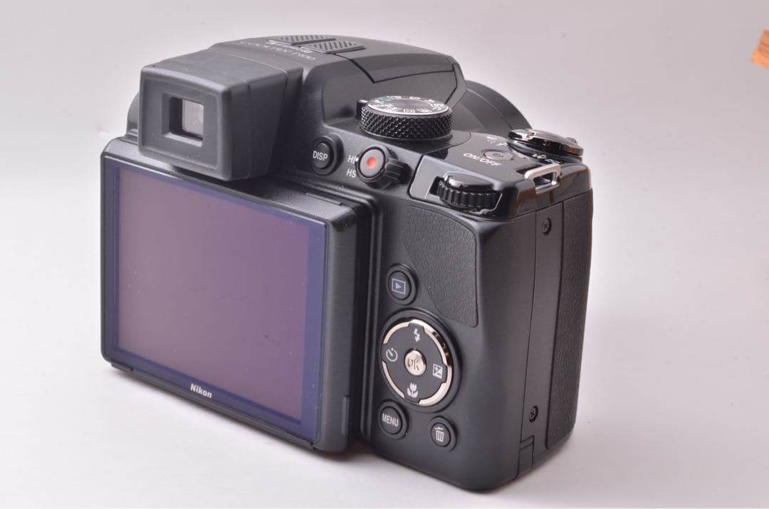 ニコン【簡単スマホ転送OK】Nikon　初心者カメラ　ネオ一眼レフ　P100