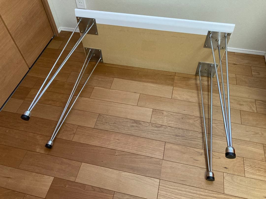 スチールレッグ　アイアンレッグ　デスク　テーブル　モダン　ミッドセンチュリー