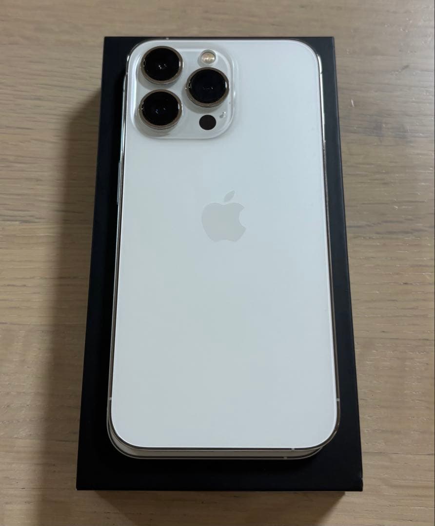 美品　Apple iPhone 13 Pro シルバー 512GB
