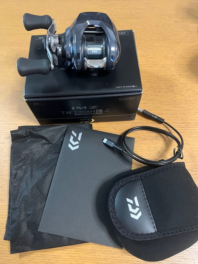 リール 24IMZ TW 200XHL