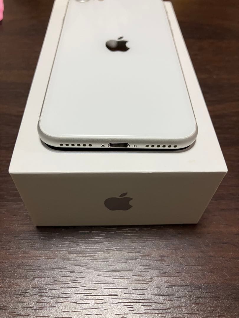 iPhone SE 第2世代 64GB ホワイト simフリー