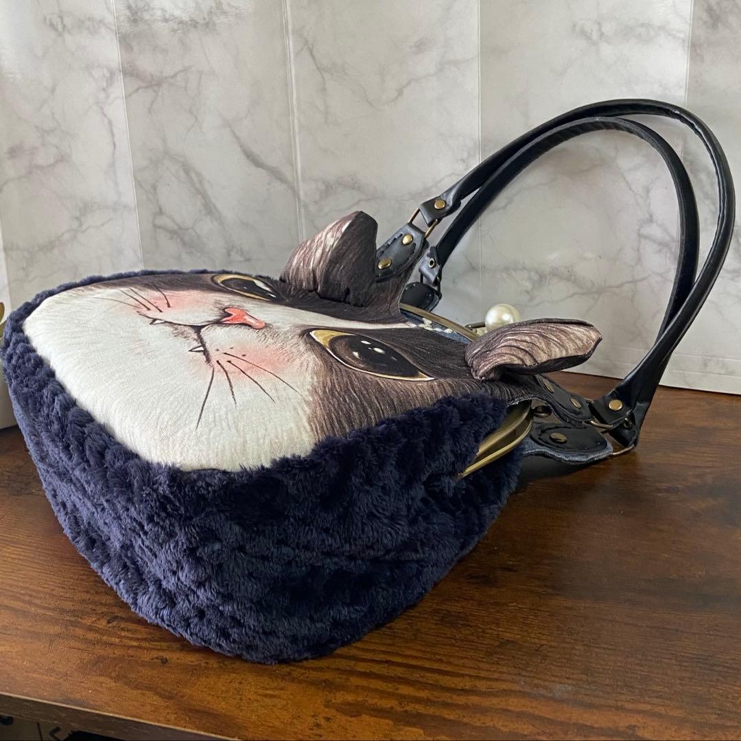 m*e様 コヤンイサムチョン【あおりポケット付き がま口バッグ】猫型バッグ ハン