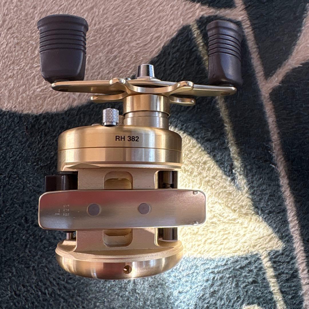 momocari @他サイトにも出品 CALCUTTA 50XT