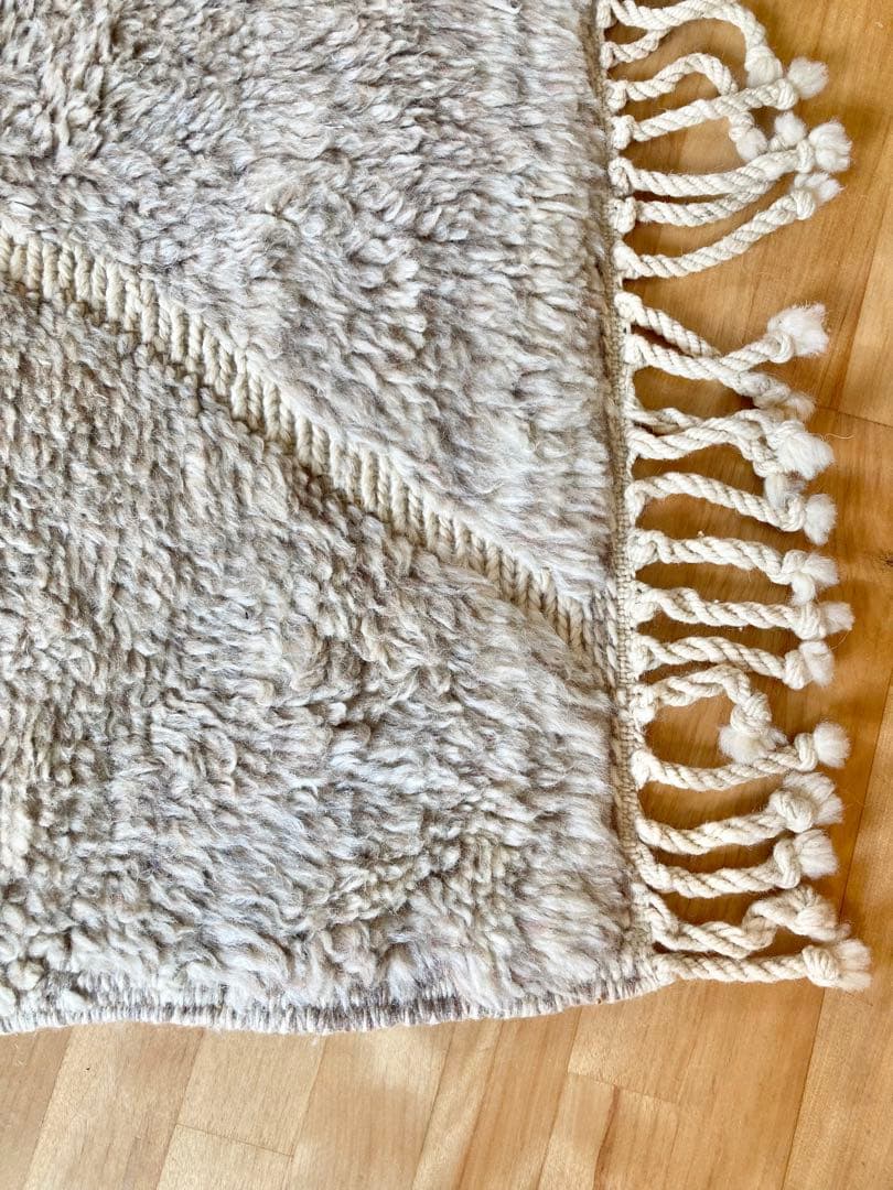 【モロッコ直輸入】新品 上質ベニワレングレージュラグ　即購入OK