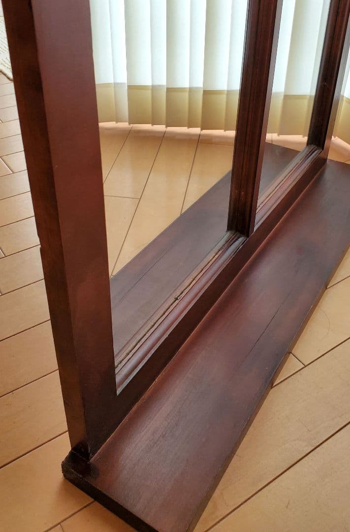 ダークブラウン フレーム付き壁掛け鏡 大きめ