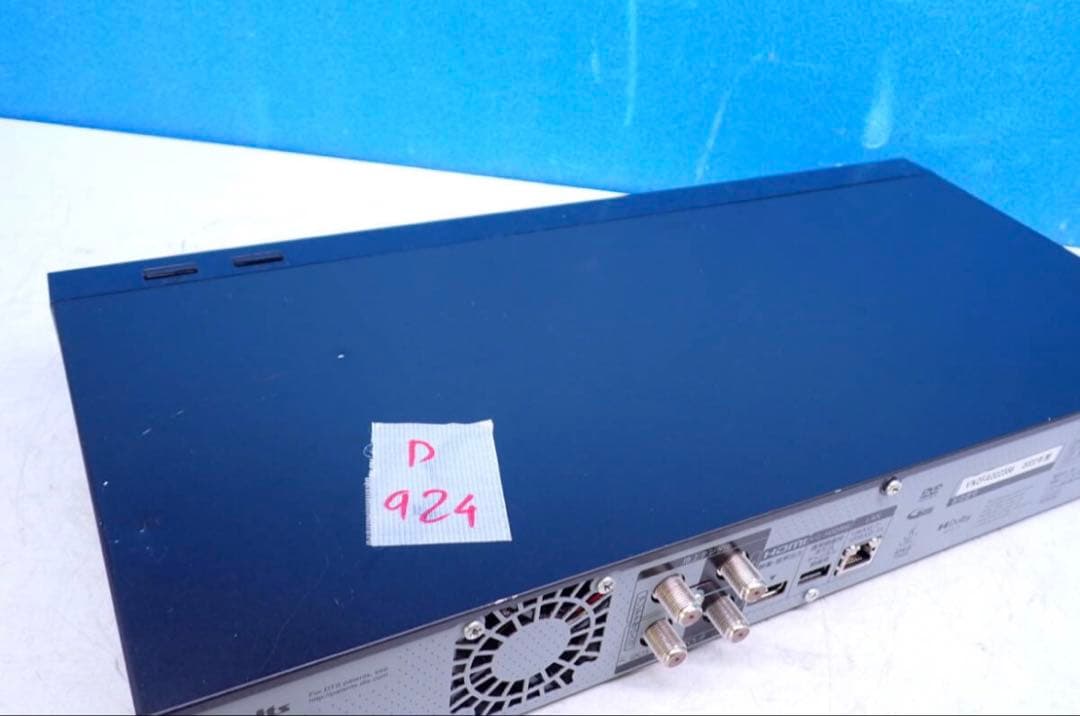 D924#Panasonic ブルーレイDMR-2X302 3TB 2022年製