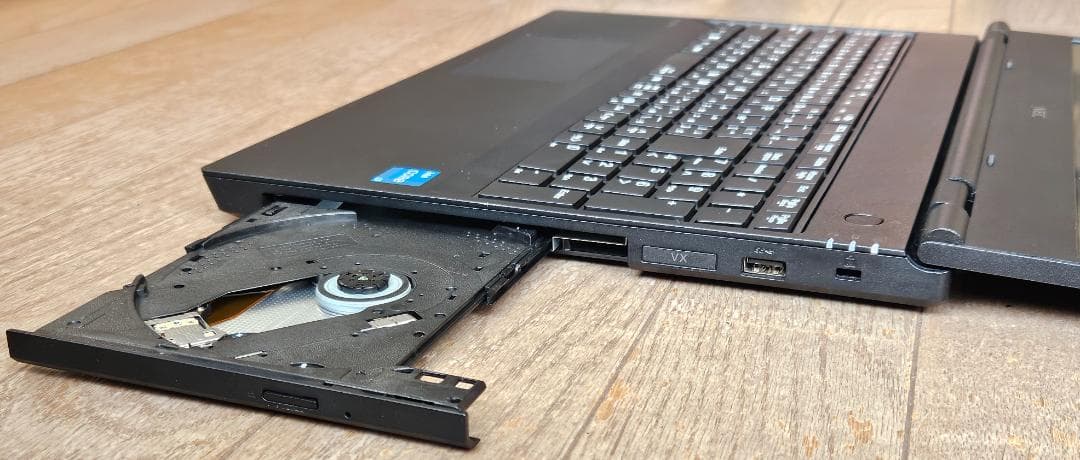 第13世代 Core i3 1315U 15.6インチ SSD256GB DVD