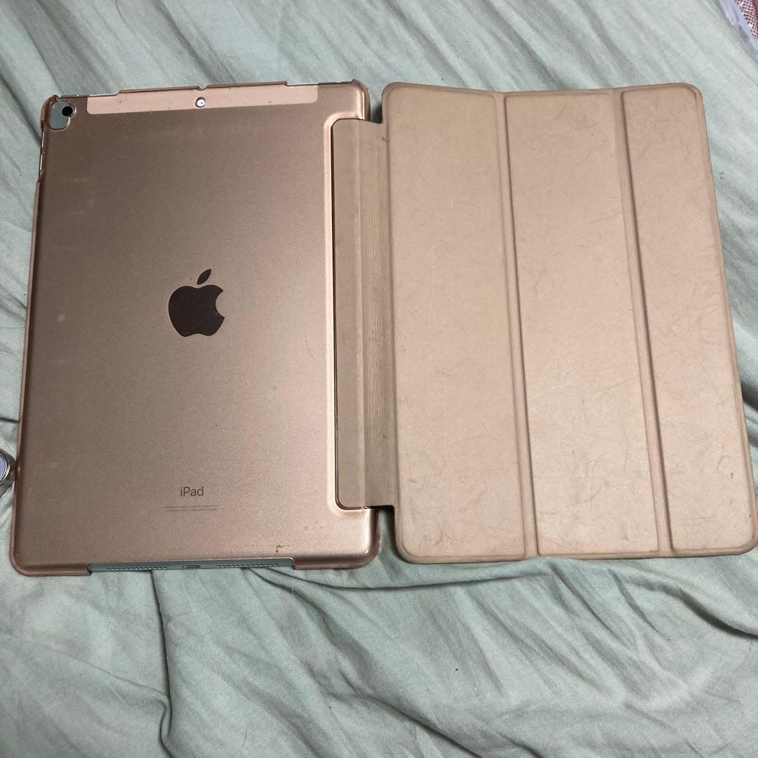 アイパッド　第8世代、割れありApple iPad (MYMJ2JA) 32GB