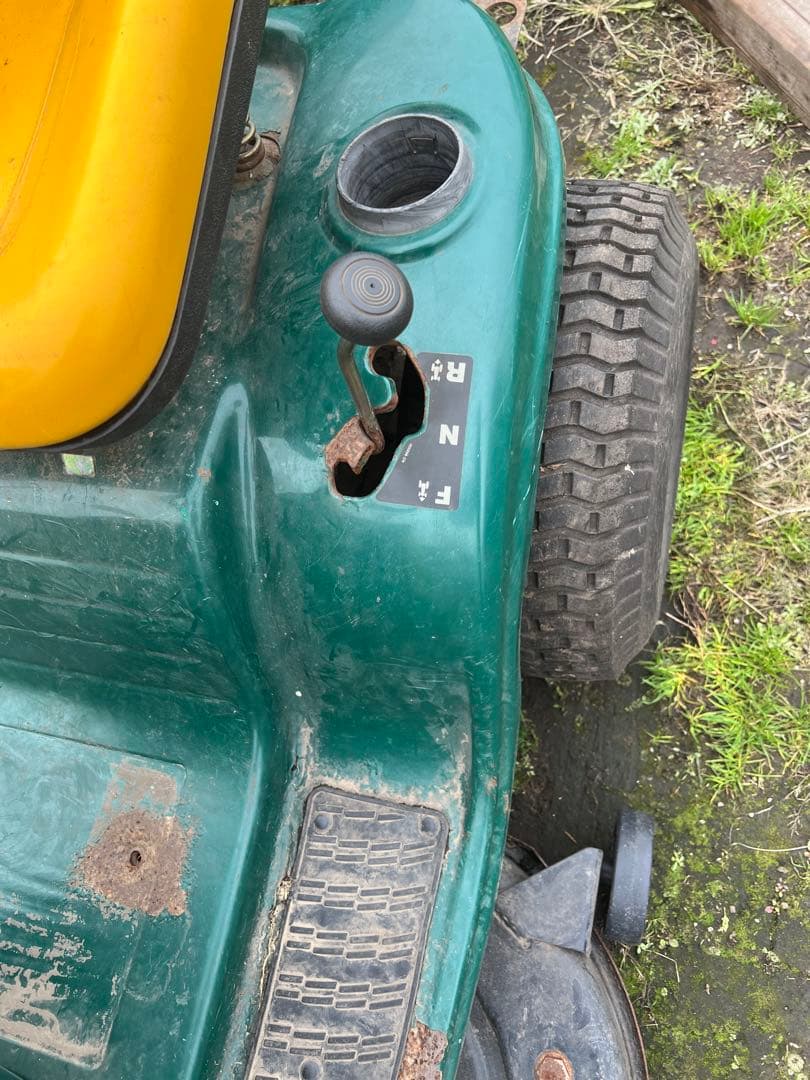 乗用草刈機 乗用型 ロータリーモア 青森県十和田市 引取限定