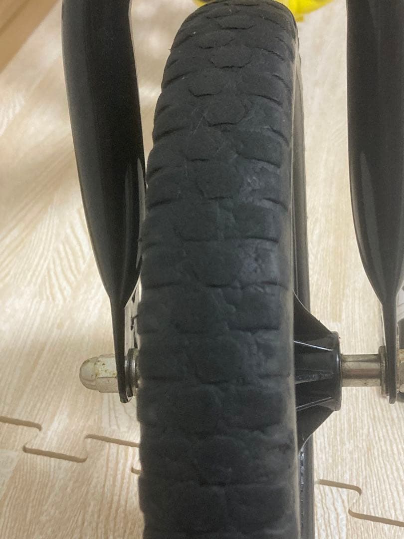 ストライダー スポーツモデル 12インチ　イエロー