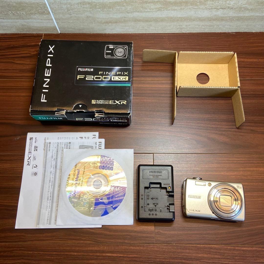 FUJIFILM FinePix F200 EXR デジカメ 4276