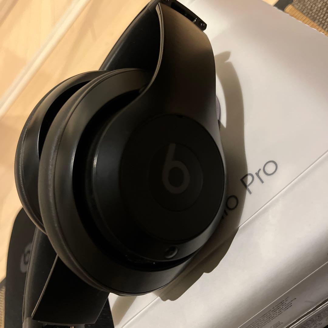 Beats Studio Proワイヤレスヘッドホン ケース付き