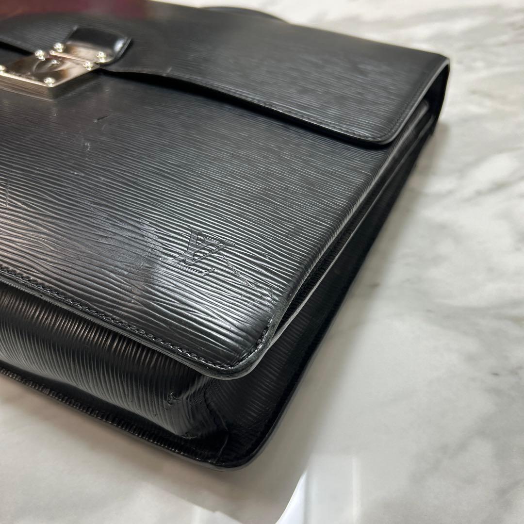 ※hee 週1出品 ルイヴィトン　エピ　ビジネスバック　レザー