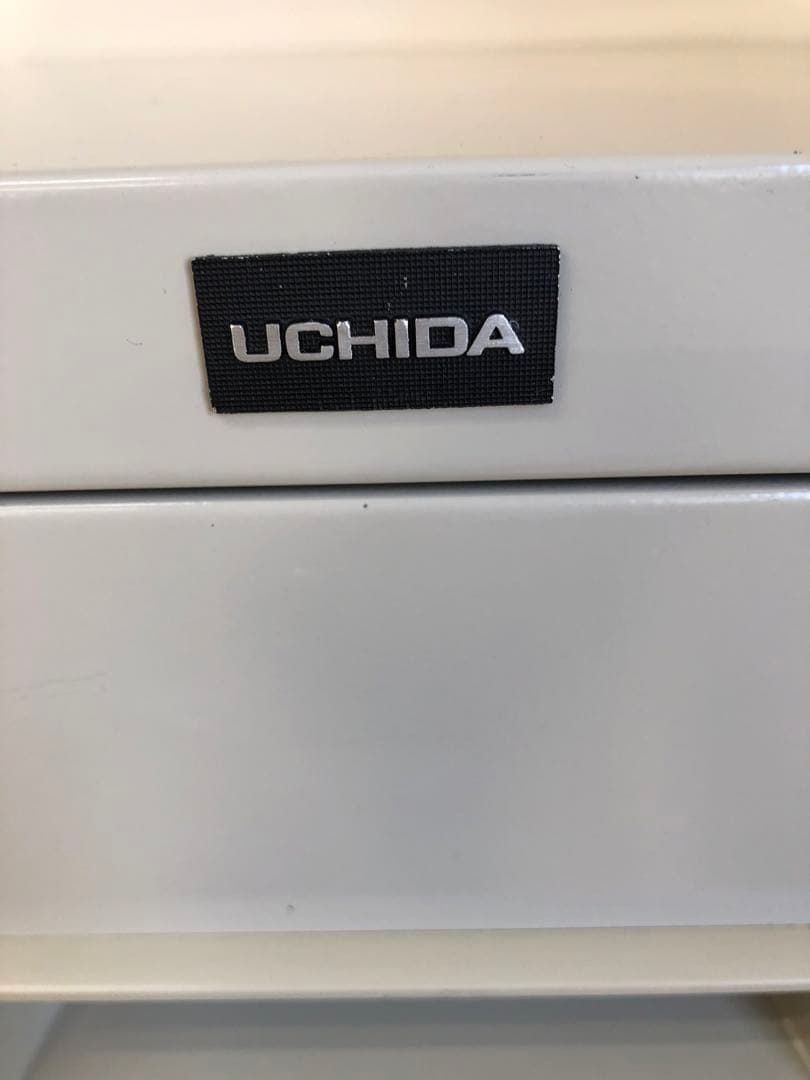 UCHIDA大型キャビネットA3入ります