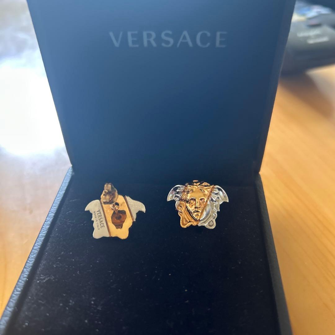 VERSACE メデューサモチーフ ピアス