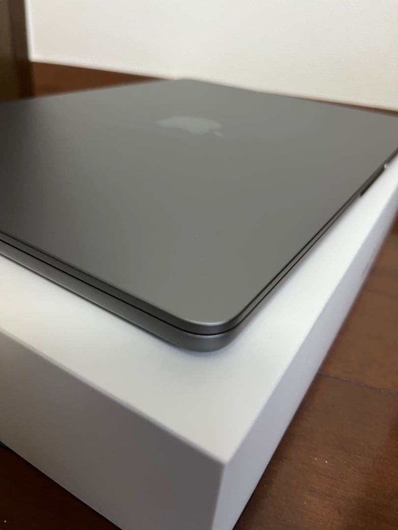 macbook air m2 8gb 256gb 13.6インチ