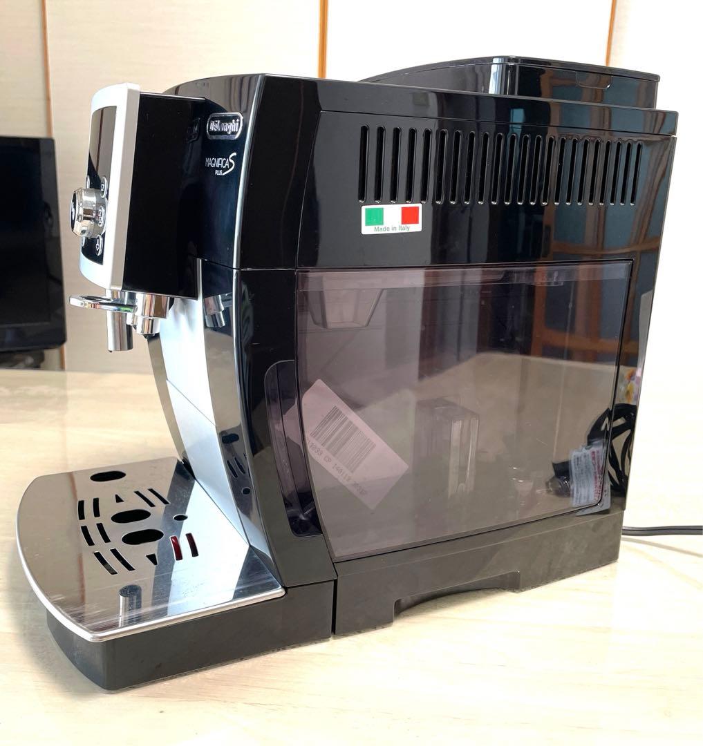 デロンギ　コンパクト全自動エスプレッソマシン　マグニフィカSプラス