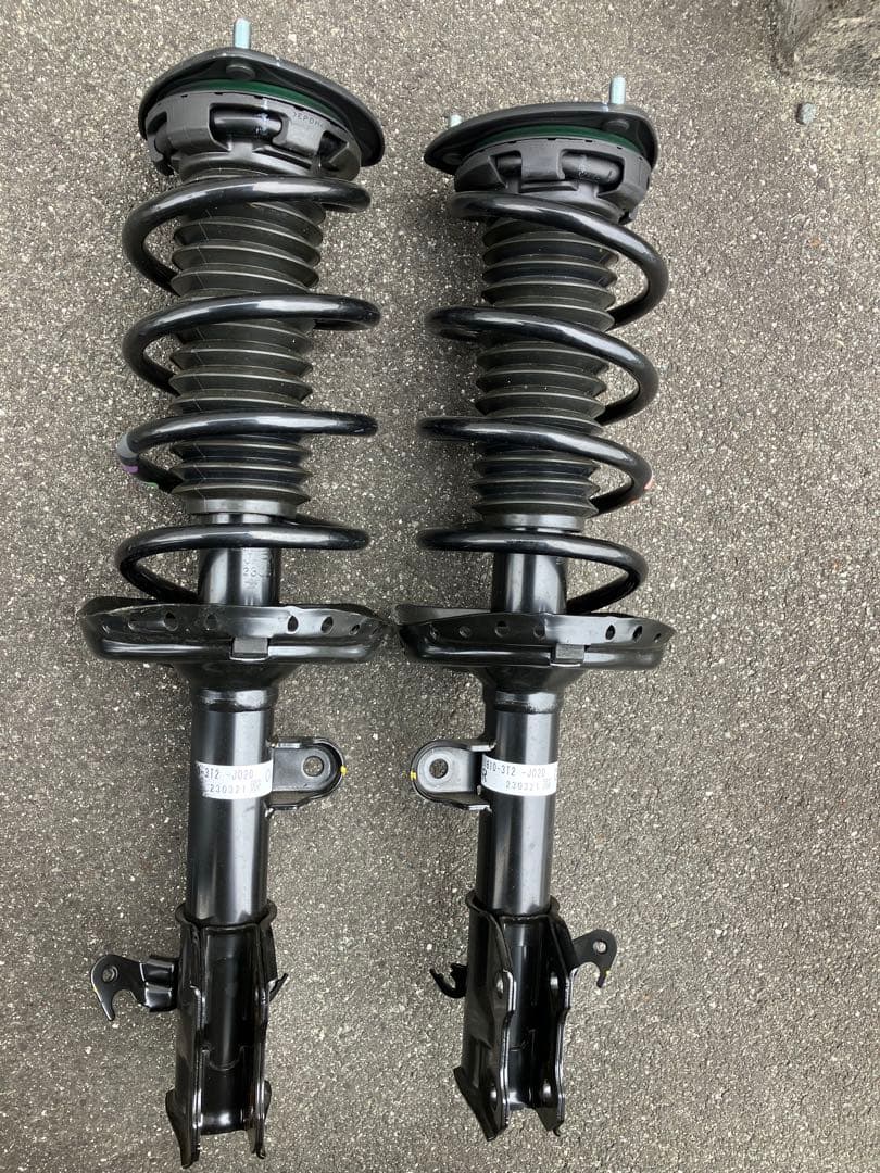 ステップワゴン　RP8　サスペンションキット セット ブラック