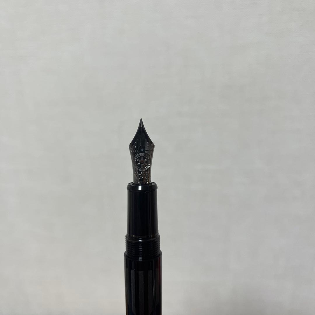 プラチナ万年筆　スターウォーズ　ダース・ベイダー F細字