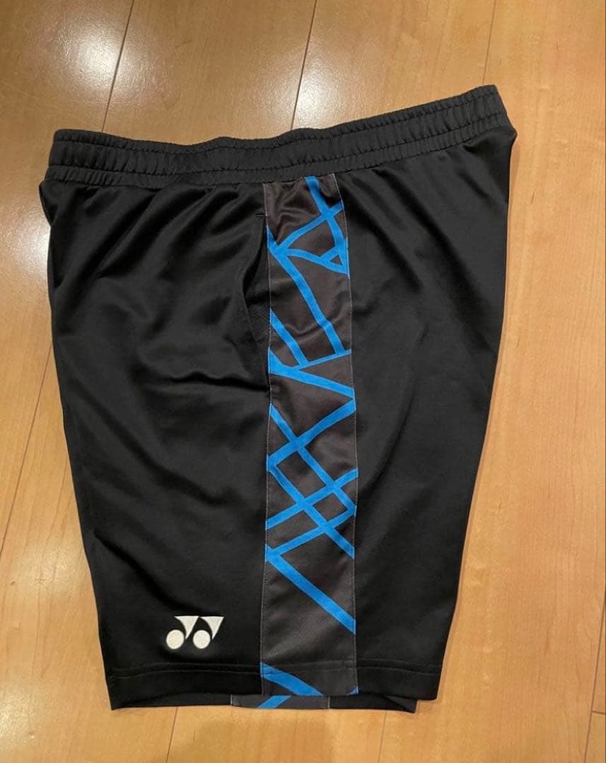バドミントン　ヨネックス　ハーフパンツ　Lサイズ　値下げ交渉可