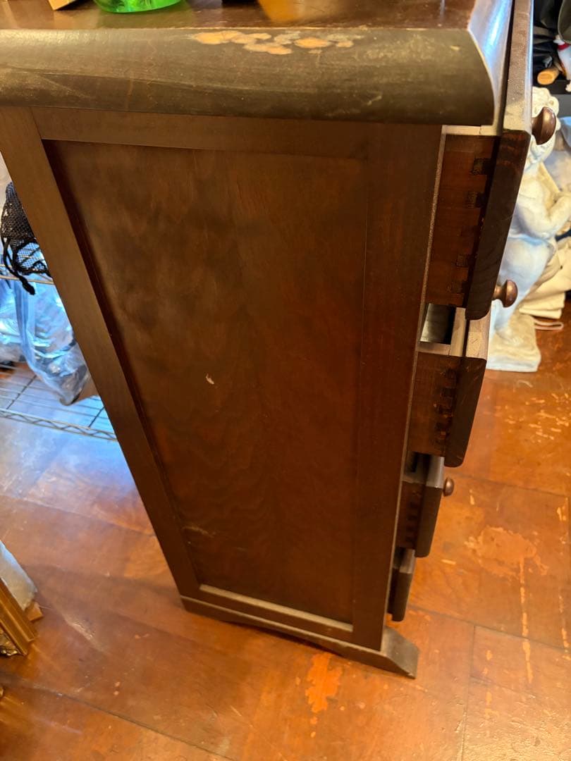 花柄装飾の木製チェスト 4段