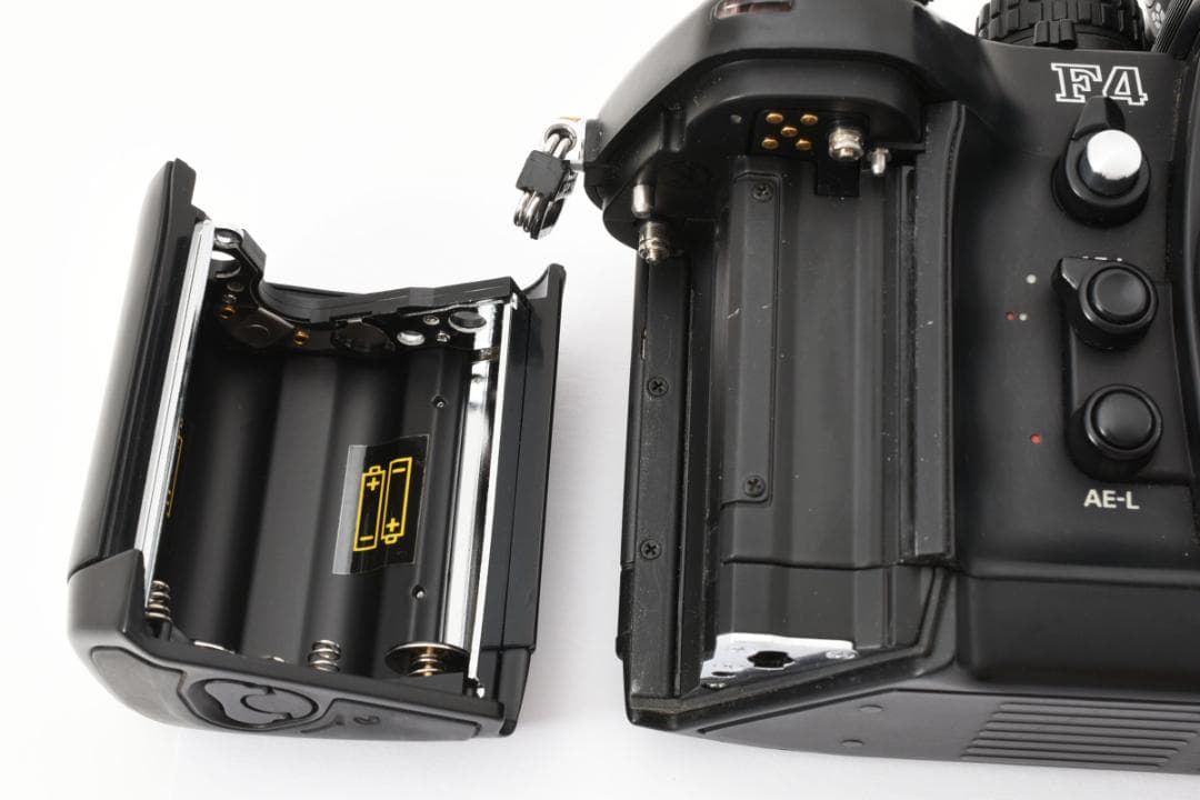 美品 NIKON ニコン F4　説明書付 フィルムカメラ B390