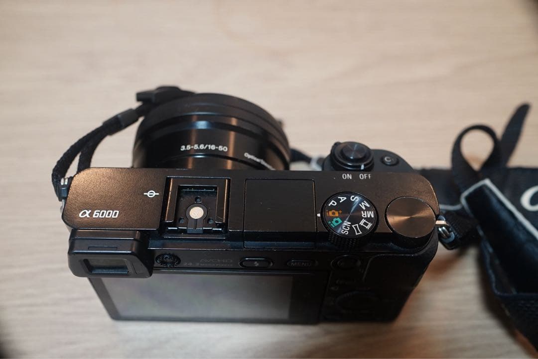 【ミラーレス一眼カメラ 】SONY α6000ダブルズームレンズキット